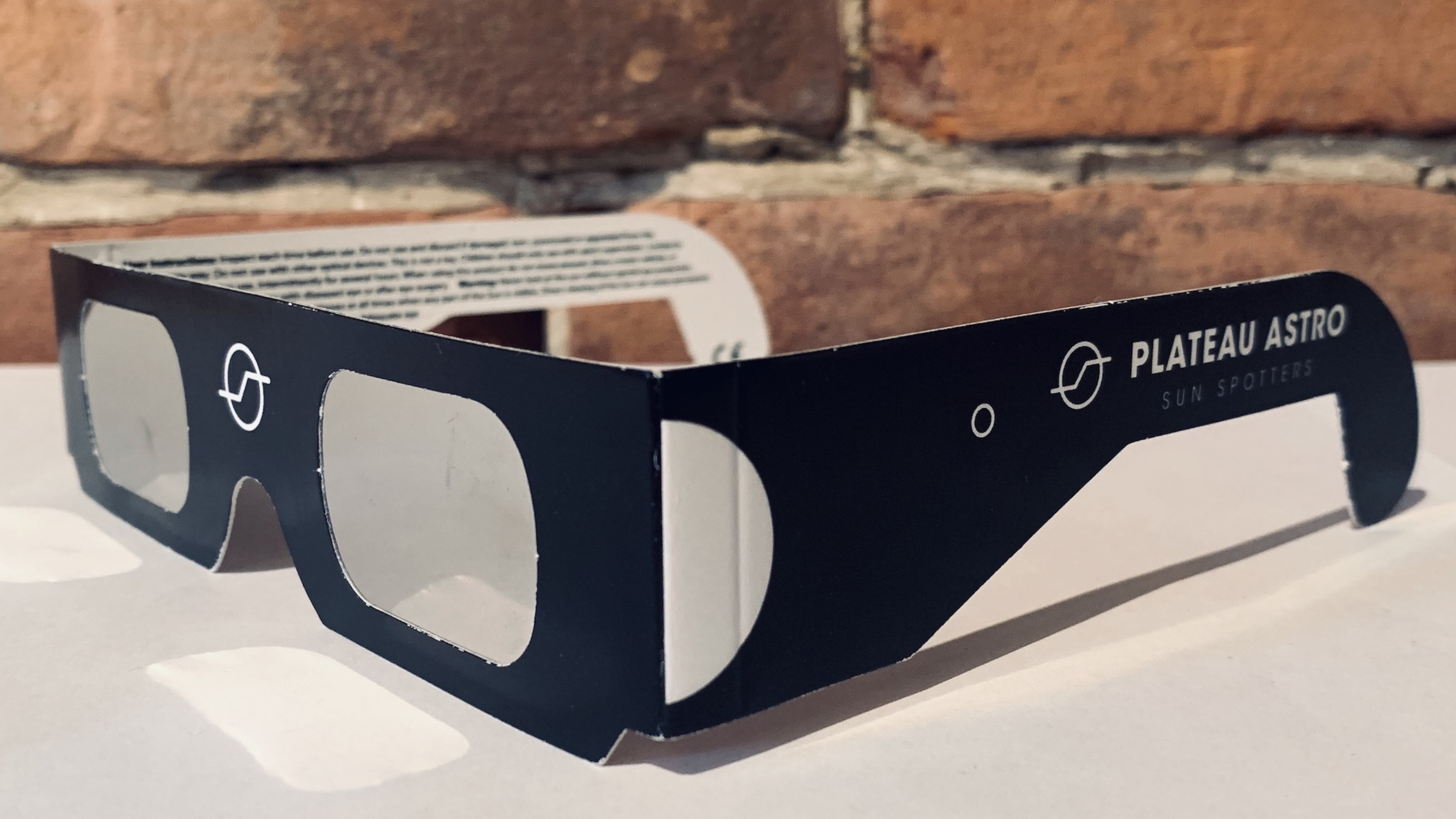 Solar eclipse glasses