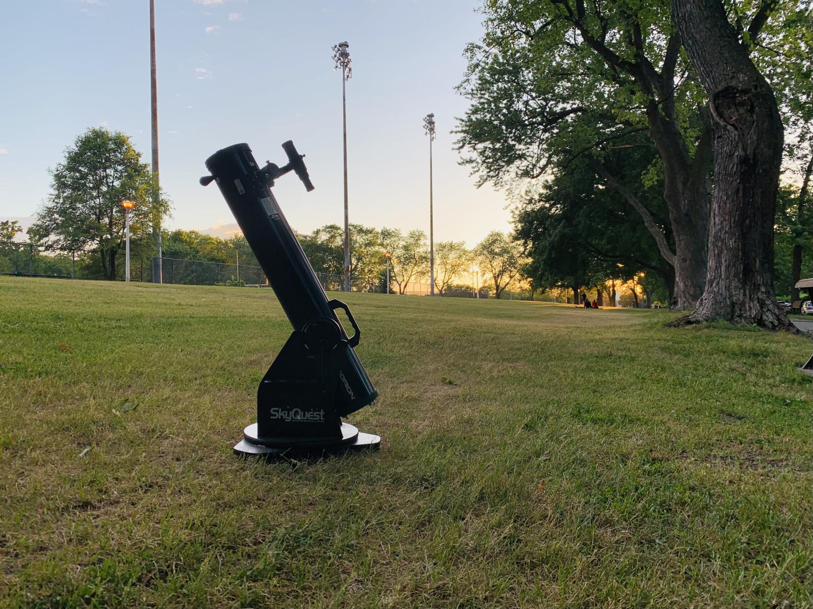 Telescope in the Park Jeanne Mance