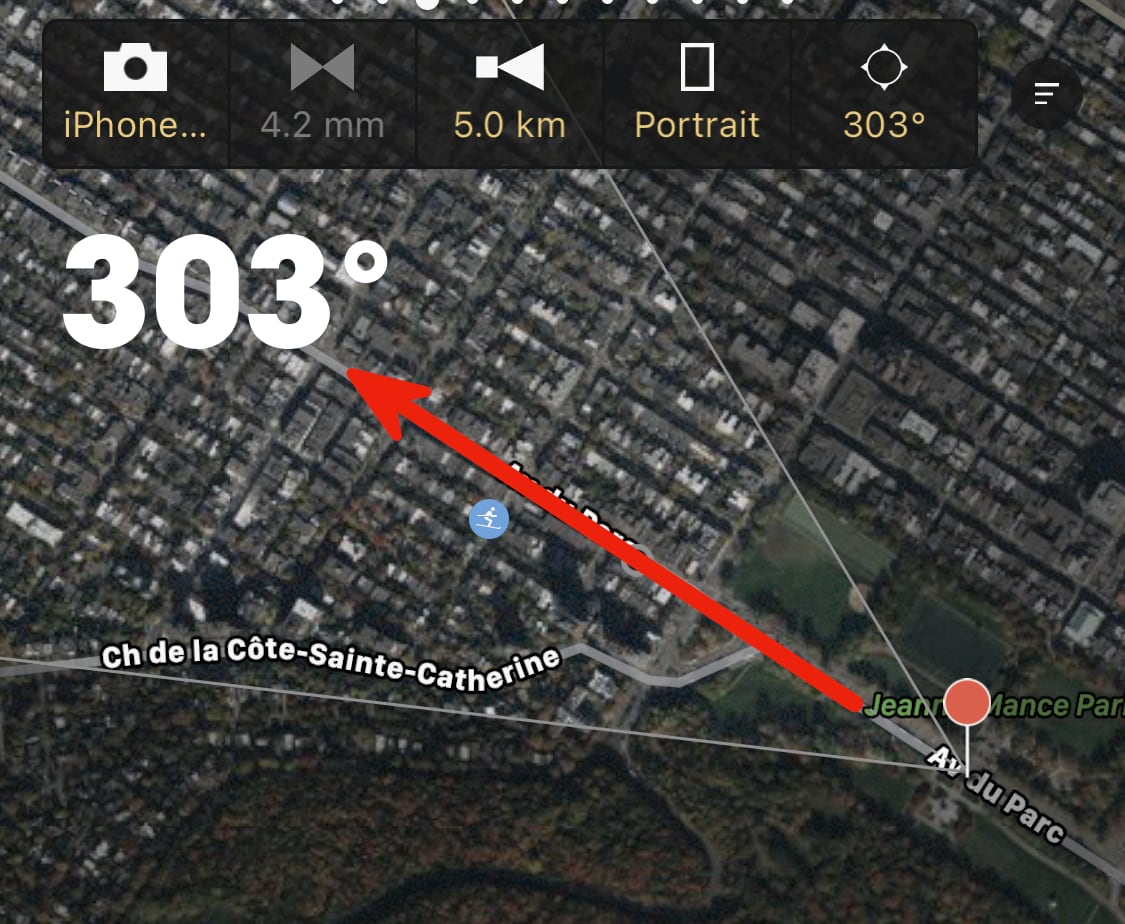 PhotoPills screenshot showing Montréal north is 303°