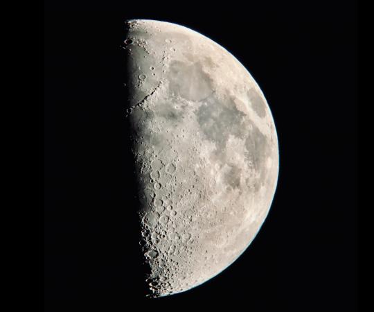 Premier quartier de lune